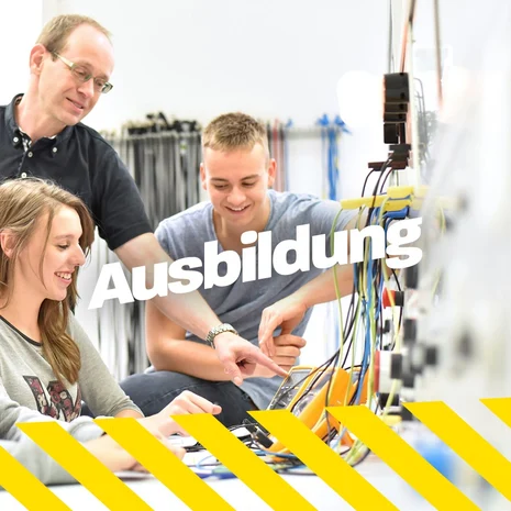 Ordnerhüllen aufgereiht